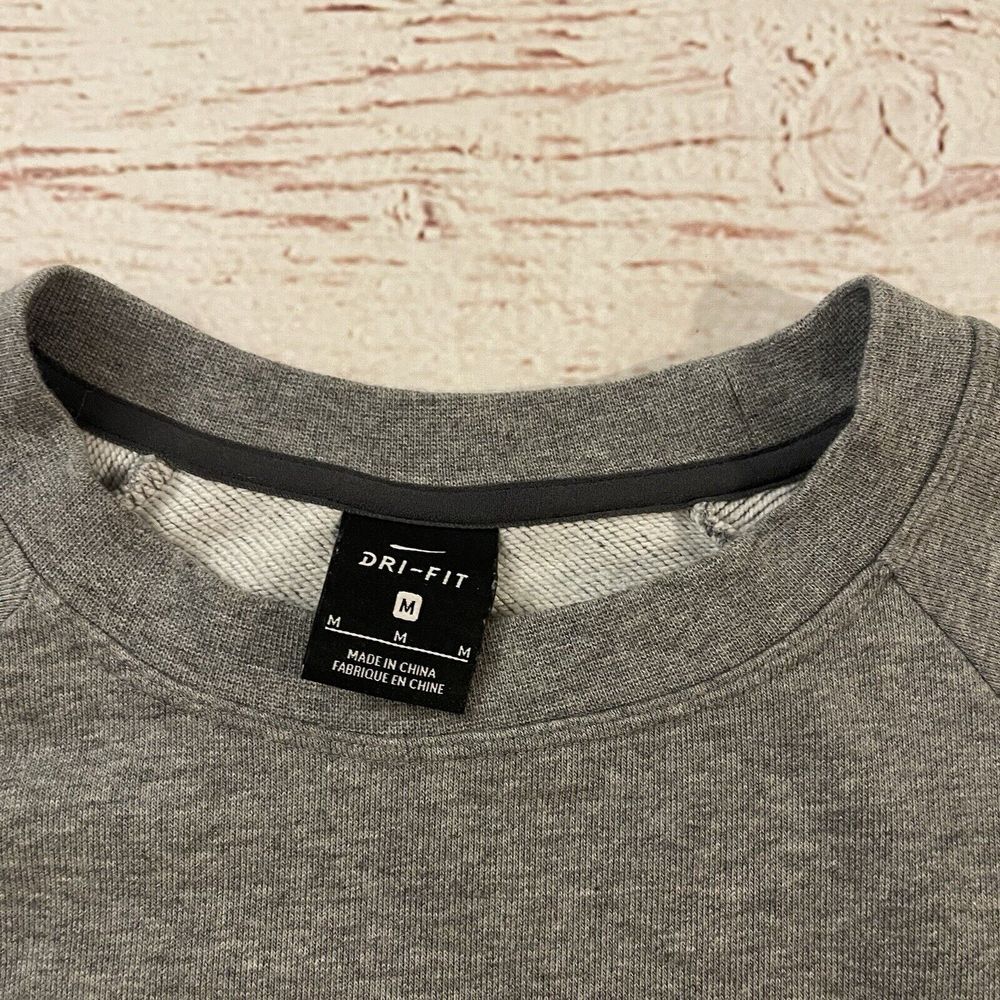 Nike Women's Versa Embossed Cropped Training Sweatshirt Size Medium Gray‎ - Picture 9 of 11